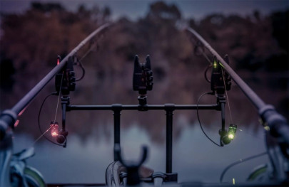 Swingre a číhatká – signalizácia záberu pre kaprárov a moderných rybárov