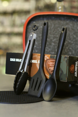 Sada silikonového riadu s podložkou Eazi Utensil Set