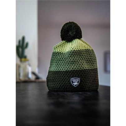 Čiapka Trojfarebná S Brmbolcom