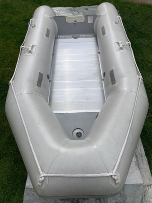 Prípravok na ošetrenie a impregnáciu gumy člnu Guprox