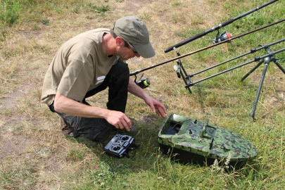 Zavážacia loďka Tanker Mono Camo