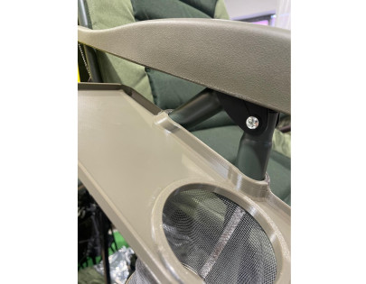 Stolík na kreslo Quattro + veko na plechovku