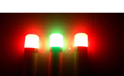 Tyčová bójka Teleskopická s automatickým svetlom 5,7m