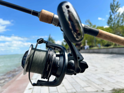 Baitrunner alebo predná brzda: ktorý navijak na kapra vám bude viac vyhovovať?