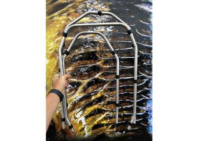 Stojan Nerezový na zavážaciu loďku Quest