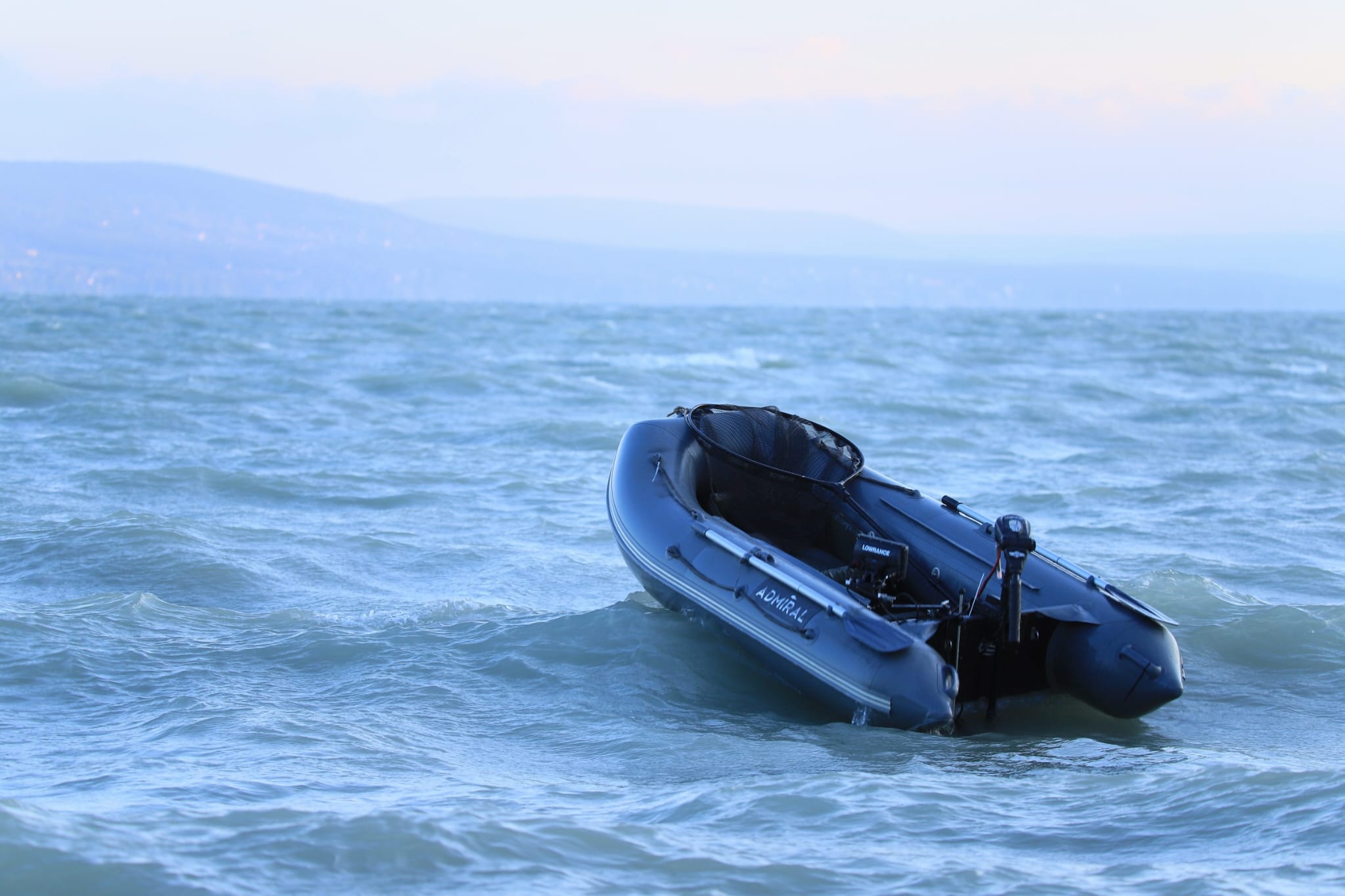 Nafukovací čln na ryby